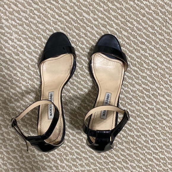 MANOLO BLAHNIK Chaos Ankle Cuff Sandal/ Black Patent size 39 - Picture 4 of 13